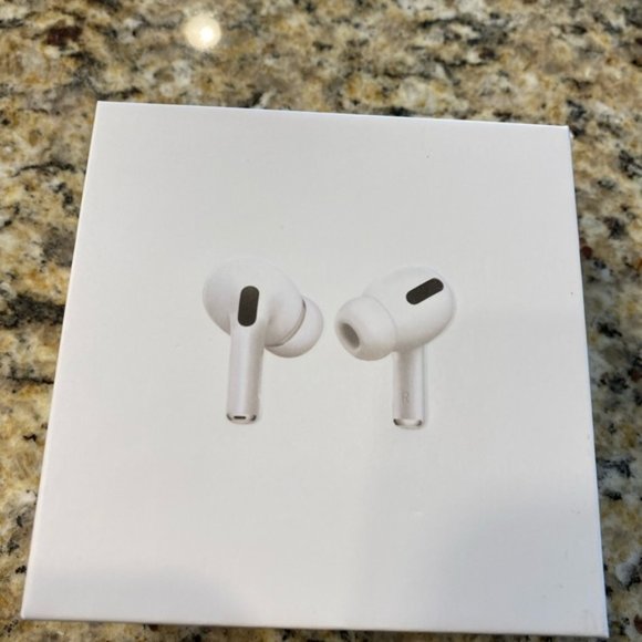 Apple airpods pro BRAND NEW In Box - Picture 3 of 9